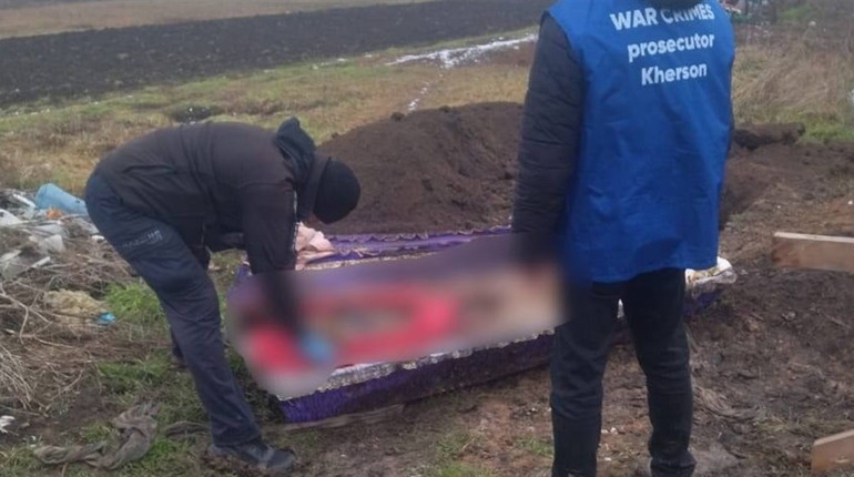 На Херсонщині виявили нові поховання цивільних, які загинули від рук окупантів