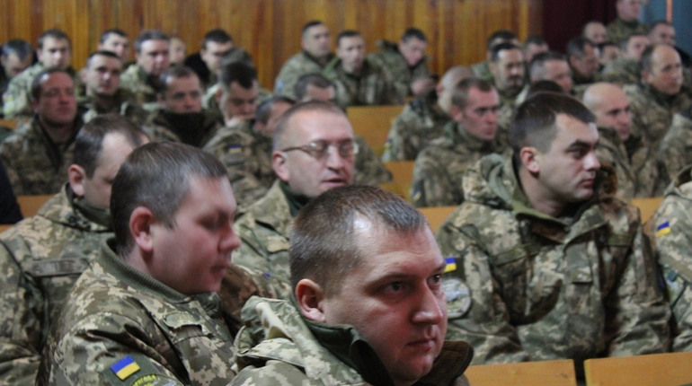 З святом, воїни та волонтери! - Мелітополь вітав з Днем ЗСУ та Днем волонтера