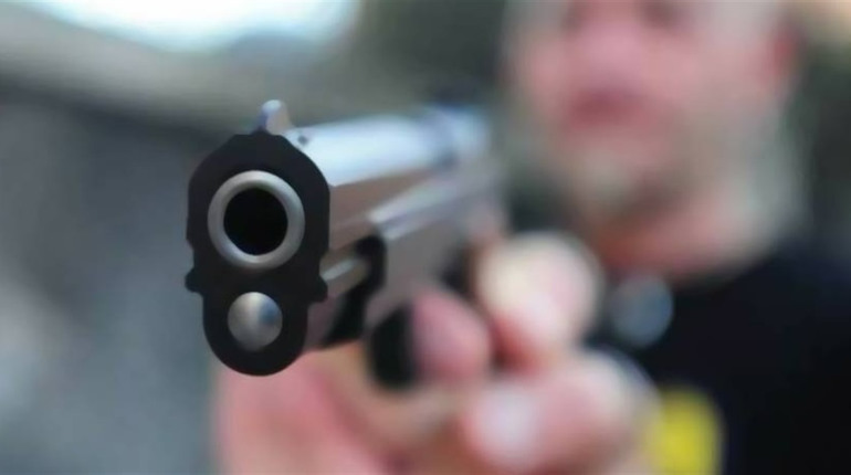 На Фастівщині чоловік напідпитку стріляв у перехожих. Його затримала поліція