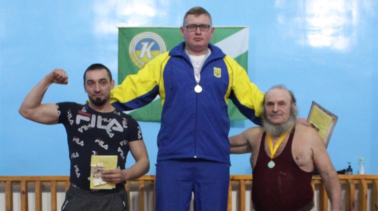 Гирьовик з Сватівщини Максим Муратов підкорює спортивний олімп і готується встановити рекорд України