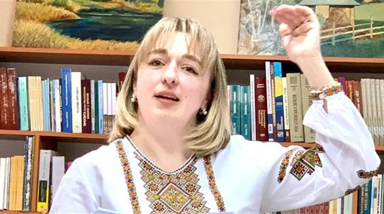 Освітянка з Генічеська презентувала нову книгу з віршами