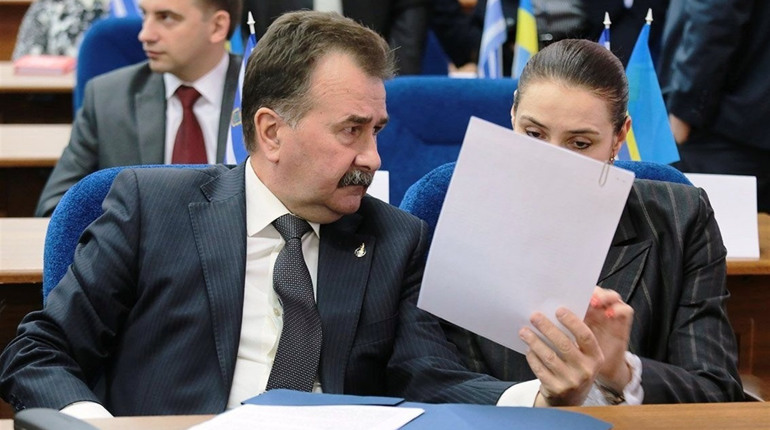 Херсонський міський голова замість боротьби із коронавірусом вирішив його поширювати