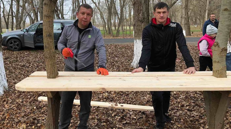 В Біляївці батьки вчили своїх дітей змінювати світ: це була акція в рамках конкурсу "Клас року"