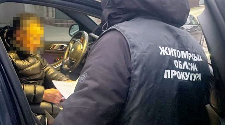 Розкрадання бюджетних коштів: на Житомирщині депутату та його посіпакам повідомлено про підозру