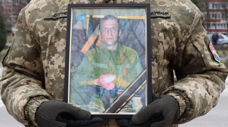 Війна забрала життя воїна з Вараша – прийшов у відпустку і помер через зупинку серця
