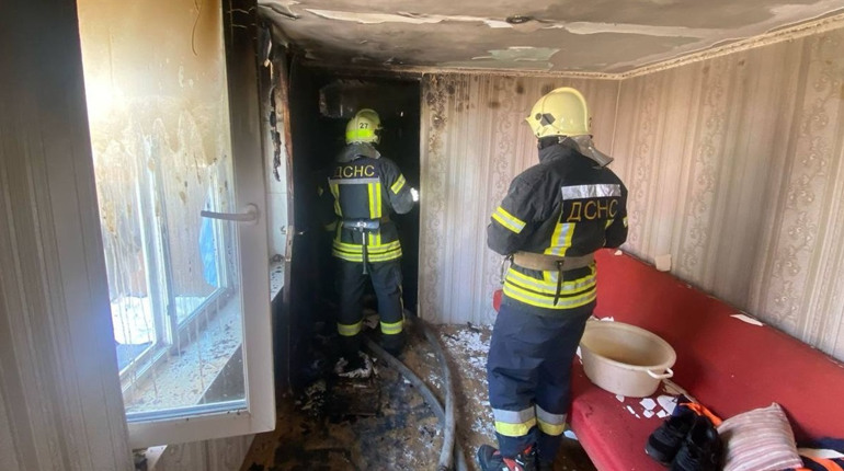 У селі Мазінки на Переяславщині сталася пожежа в будинку: рятувальники оперативно загасили вогонь