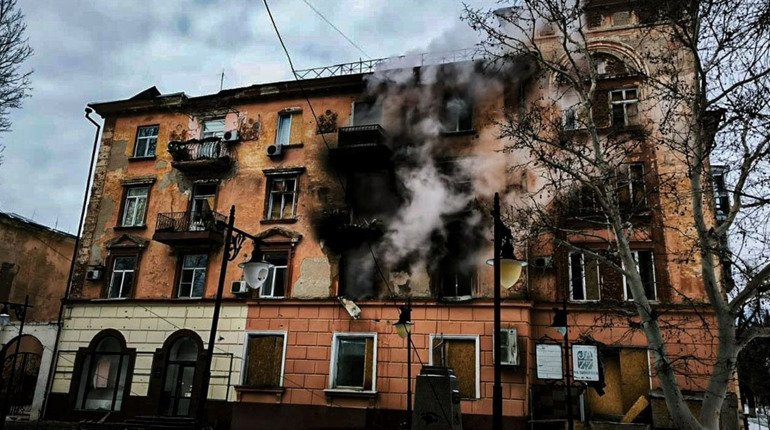 Окупанти на Херсонщині завдали ударів по критичній та соціальній інфраструктурі, житлових будинках
