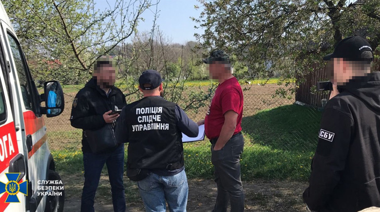 СБУ на Буковині викрила керівника медзакладу, який організував платні перевезення каретами швидкої