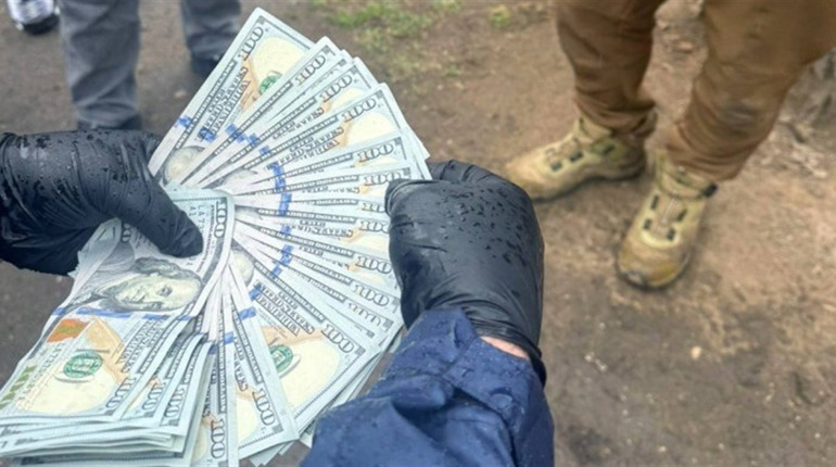 На Одещині воєнком вимагав $10 тисяч за «роботу» в ТЦК: затримали під час передачі грошей