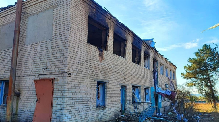 Російські терористи атакують Херсонщину: цілять по житлових будинках, підприємствах