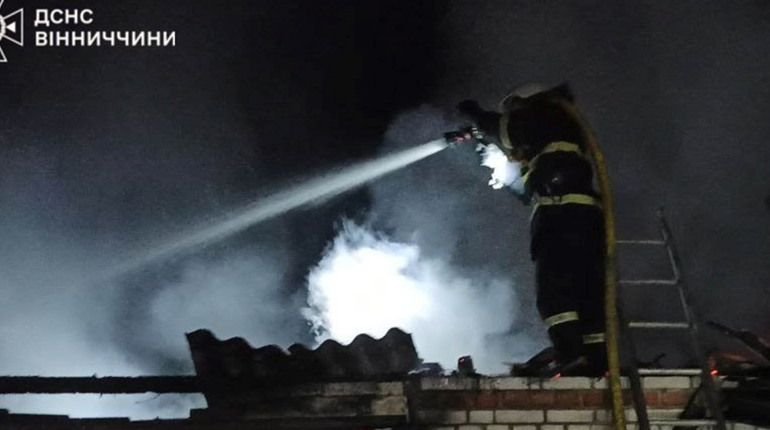 В Копайгороді згорів будинок молодої сім'ї. Всі живі, але потрібна допомога