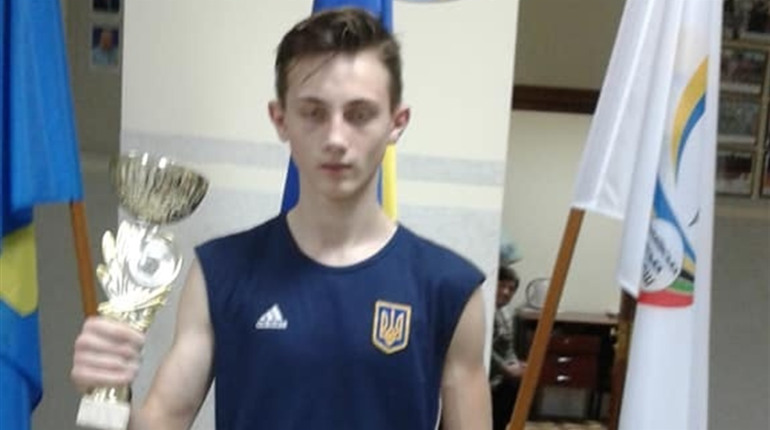 Хлопчик з Біляївки Олександр Микитюк став чемпіоном області з боксу серед юніорів 