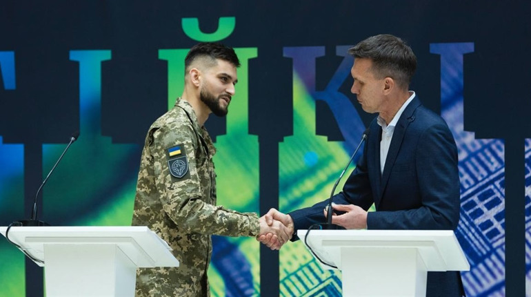 Наша зброя – розум: НБУ ввів у обіг нову обігову монету, присвячену Силам безпілотних систем ЗСУ