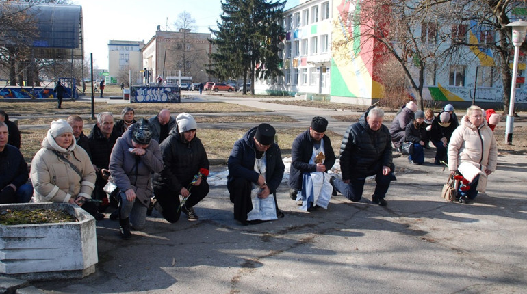 Воював під Вугледаром та на Авдіївському напрямку: Шостка провела в останню путь Героя