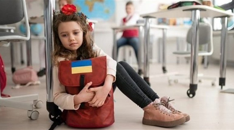 Як стягнути аліменти на дитину, коли один з батьків проживає за кордоном