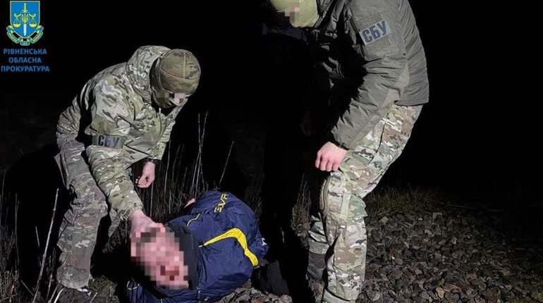 У Сарнах затримали диверсанта із Львівщини, який хотів підірвати залізничні колії