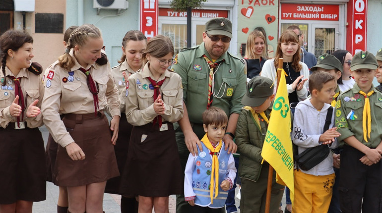 Тут українців вчать виживання: як понад 30 років діє Пласт у Дрогобичі