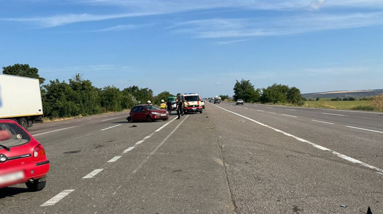 Двоє водіїв та дитина постраждали внаслідок ДТП в Одеському районі