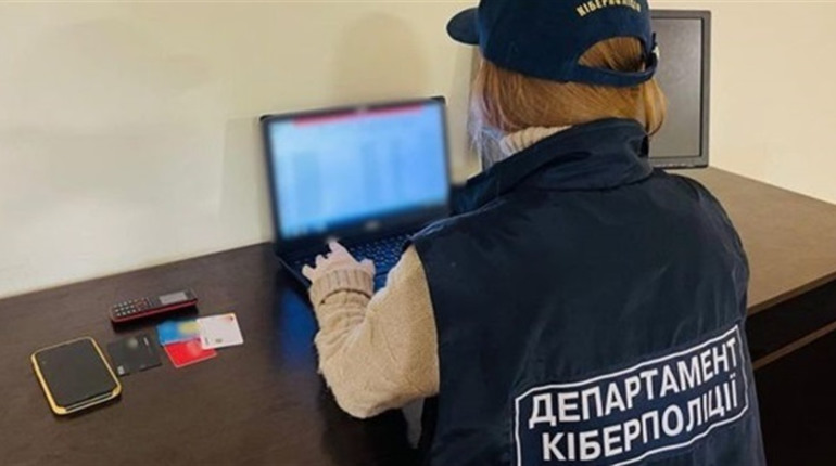 Відбувся штрафом. Житель Берези розміщував свої порнографічні знімки на сайті знайомств