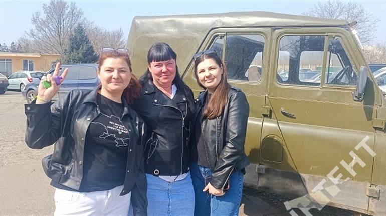 Доньки загиблого воїна з Саф’янівської громади віддали його автівку на потреби ЗСУ
