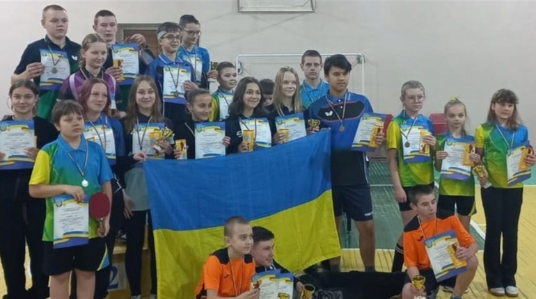 Глухівські діти здобули нагороди на турнірі з настільного тенісу в Кролевці