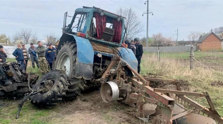 На Макарівщині трактор підірвався на протитанковій міні
