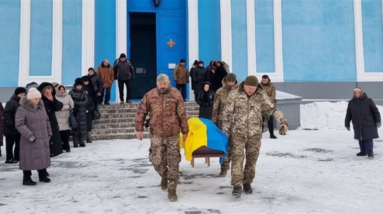 Дубровицька громада попрощалася з військовослужбовцем Русланом Харкевичем