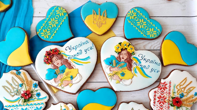 На майстер-клас з розпису пряників запрошує Червоноградська публічна бібліотека