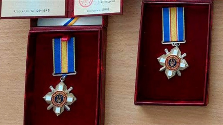 Двох загиблих захисників з Барської громади нагородили орденом «За мужність»