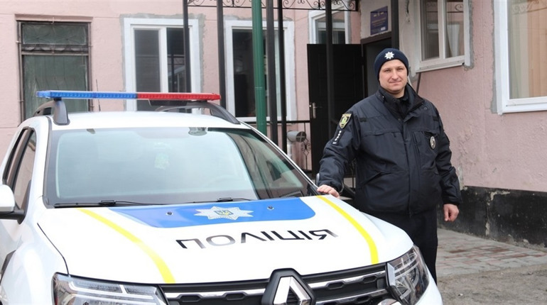 У Лозівській громаді відкрили поліцейську станцію та представили офіцера громади