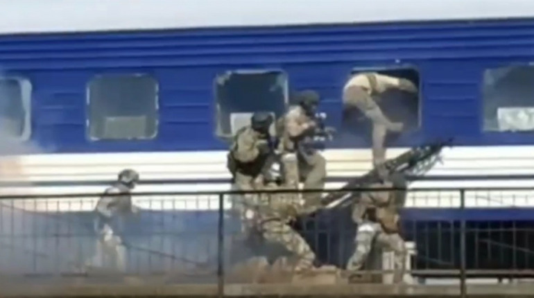 Окупанти на Херсонщині провели «навчання з тероризму» (відео)