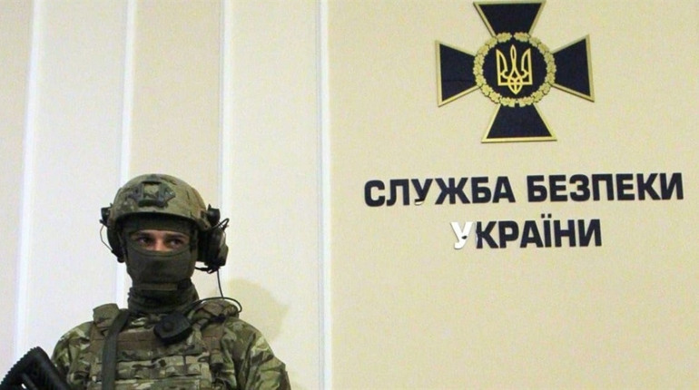 Жительці Дніпрян оголосили підозру