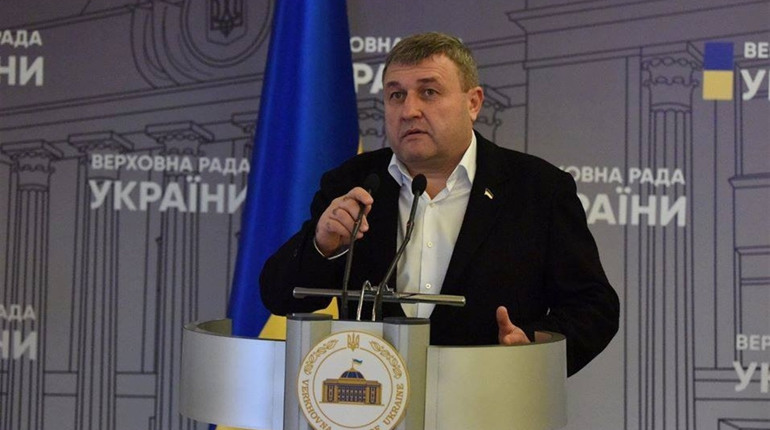 Перенести навчання в кабінети сільської ради - запропонував нардеп Сергій Литвиненко