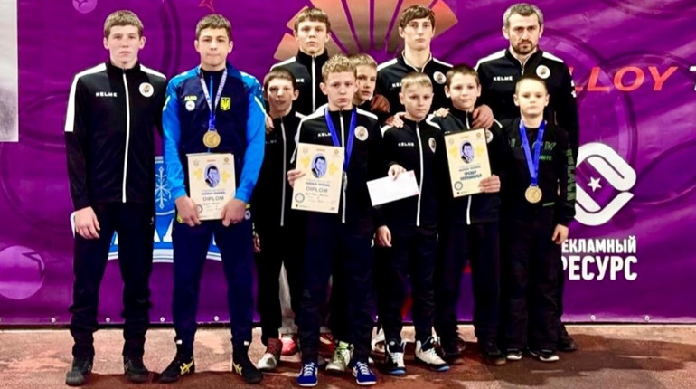 Південноукраїнські борці на п'єдесталі: перемоги на турнірі «Жменько Memorial - 2025»