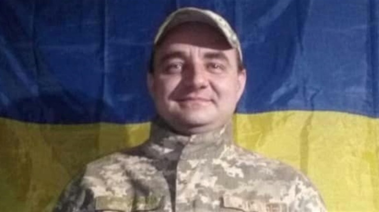У Богданівці попрощалися із захисником Андрієм Біловусом: 16 місяців родина надіялася, що він живий