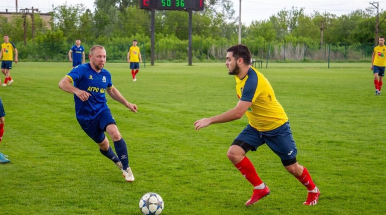 ФК “Куп’янськ” розгромив суперника: 5 голів і шалені емоції на полі