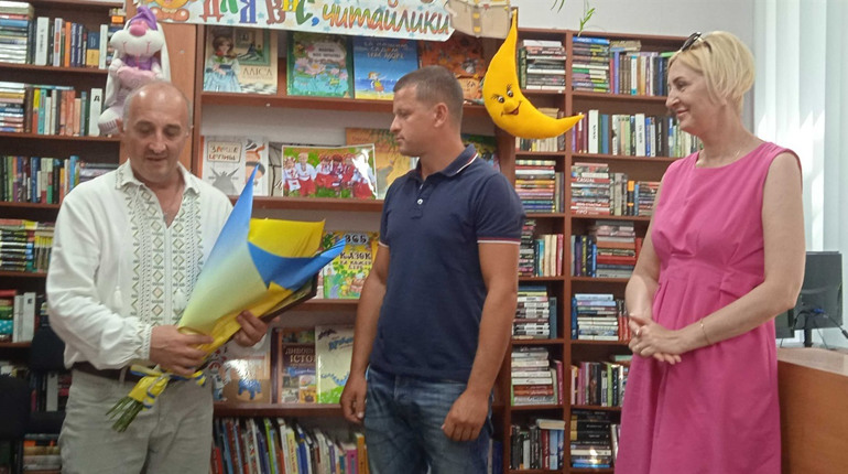 Про історію рідного краю, свідчення і спогади. У бібліотеки Долинської громади додали цікаву книжку