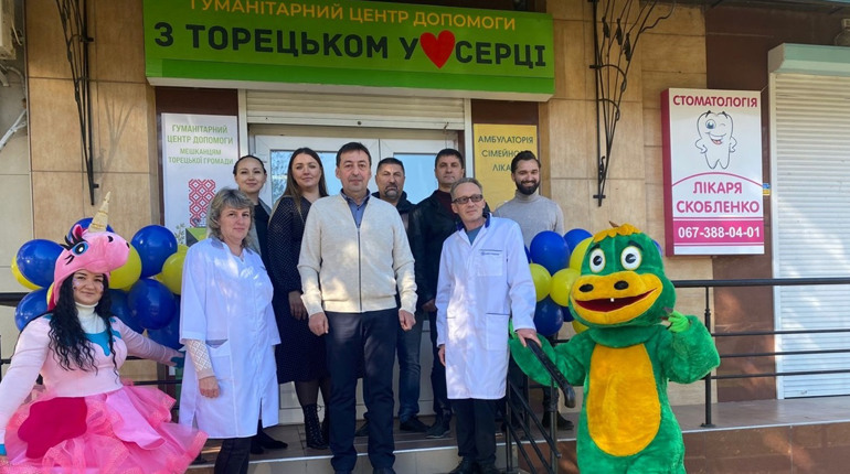 У Черкасах відкрили гуманітарний центр для переселенців з Торецька: яку допомогу можна отримати?