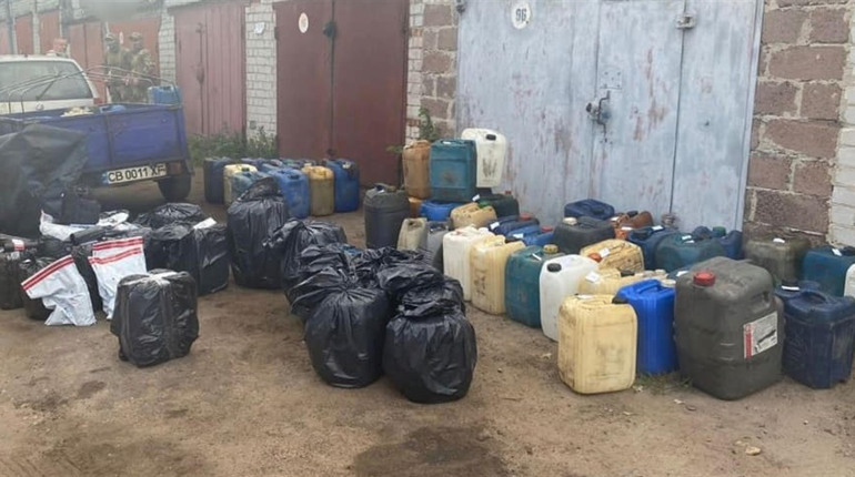 Привласнили дизельне пальне: організована злочинна група в Чернігові отримала підозру