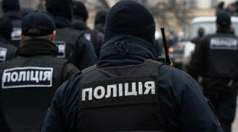 Поліція Вараського району охороняє територію під час воєнного стану