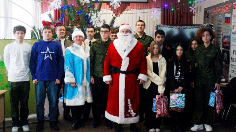 Різдво в окупації: діти під конвоєм, з вертухаями і автоматами