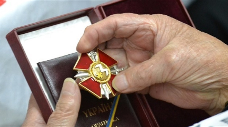 Президент України нагородив воїнів "тридцятки" орденами: указ