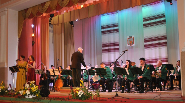 Муніципальний  духовий оркестр “Кременець” і маестро Олександр Бистрицький: як все було