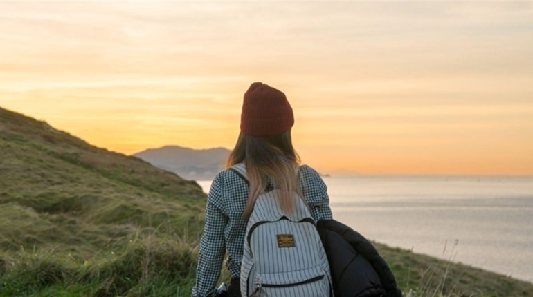 Як підібрати жіночий рюкзак, щоб не боліла спина