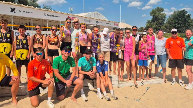 Бронза чемпіонату України з пляжного волейболу – у спортсменок зі Старокостянтинова