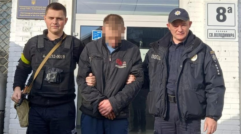 За крадіжку гаманців у працівниць одного з магазинів Червонограда затримали радехівчанина