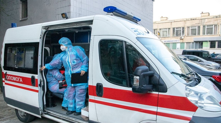 Скільки хворих на ковід перебуває в стаціонарі: інформація міськрайТМО
