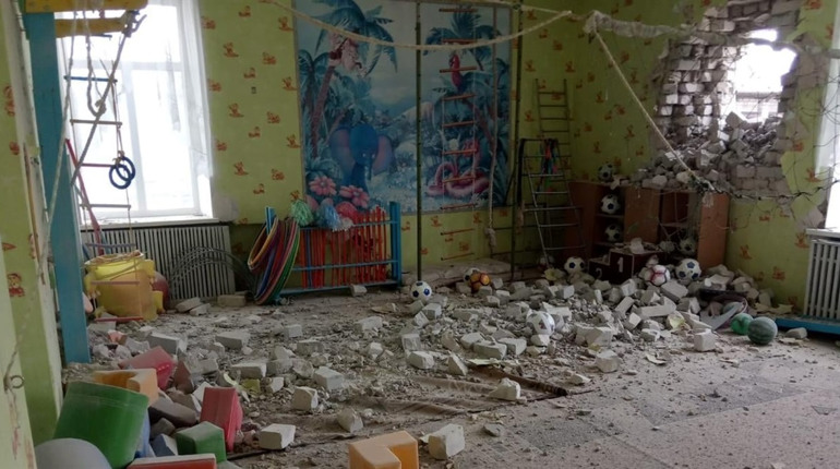 У Станиці Луганській обстріляли дитячий садок: подробиці