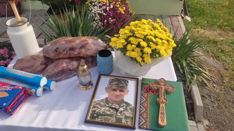 На Кременеччині відкрили меморіальну дошку памʼяті українського Героя
