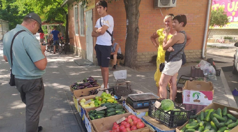 «Кукуруза, стеклотара, объявления - знайте свое место», или Как в Мелитополе за порядок борются  